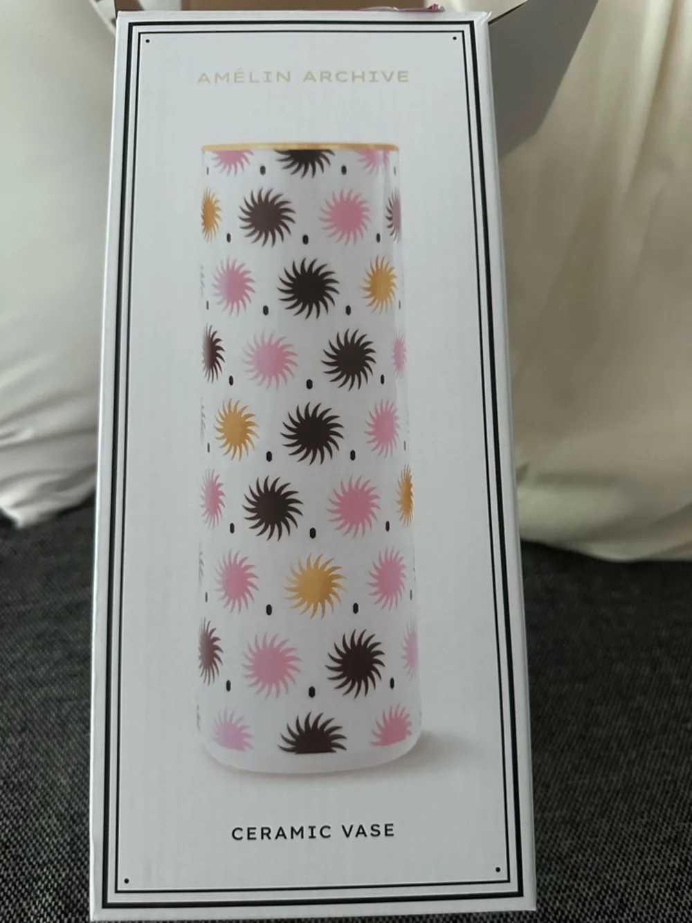 New in box-LA FONDA DEL SOL CERAMIC VASE